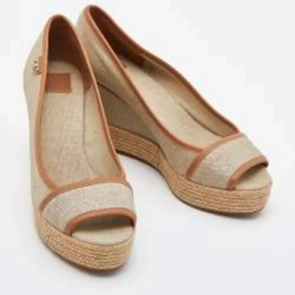 Tory Burch featuring casual